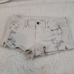 AMERICAN EAGLE White Jean Shorts